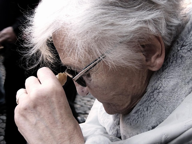 부모님 돌봄, 요양보호사 비용: 복잡한 궁금증, 명쾌하게 풀어드립니다
